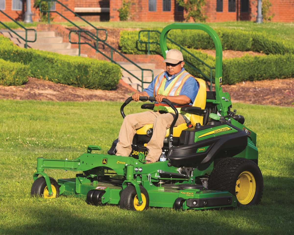 Z900-Series-Diesel-Zero-Turn-Mowers